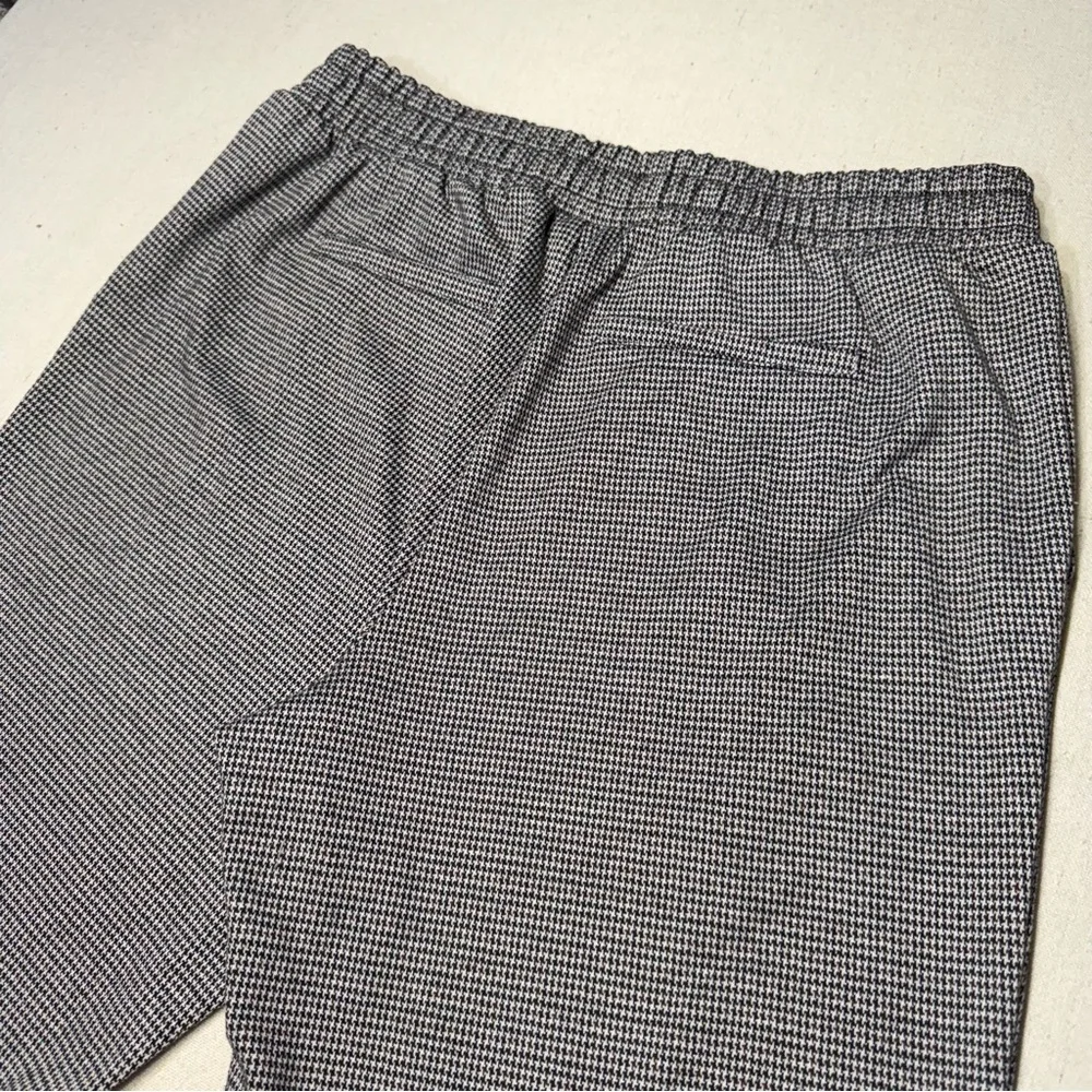 a new day Women’s Gray Patterned Pants - Size Medium- Gray, Black & Burgundy